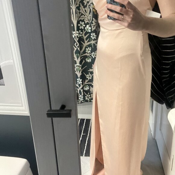 pale peach draped side slit gown from Fame and Partners, never worn, NWT - Picture 6 of 8